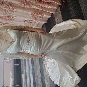 Elegant White Satin Wedding Dress